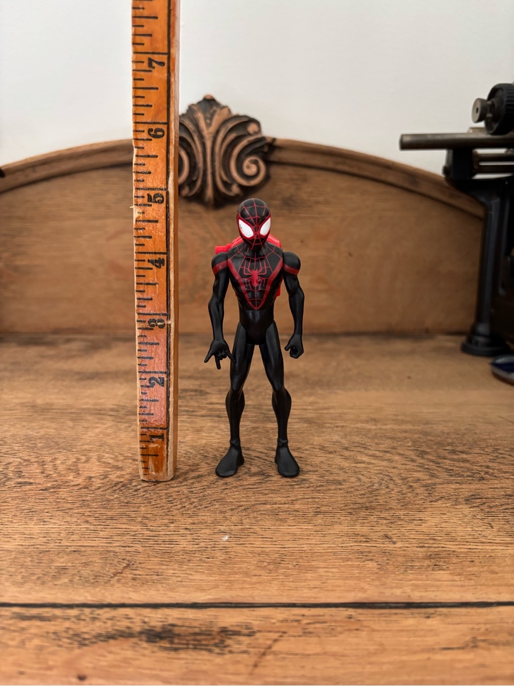 Hasbro Marvel 2017 Spider Man  Web Shooter Backpack Miles Morales Action Figure